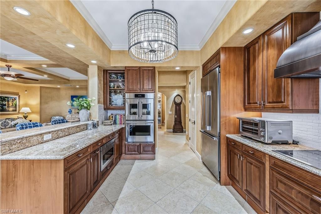 Chandelier, Interior, Kitchen, Recessed Lighting, Stainless Steel Appliances