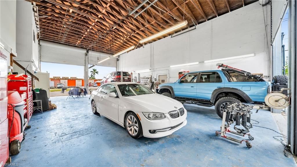 Garage, Interior