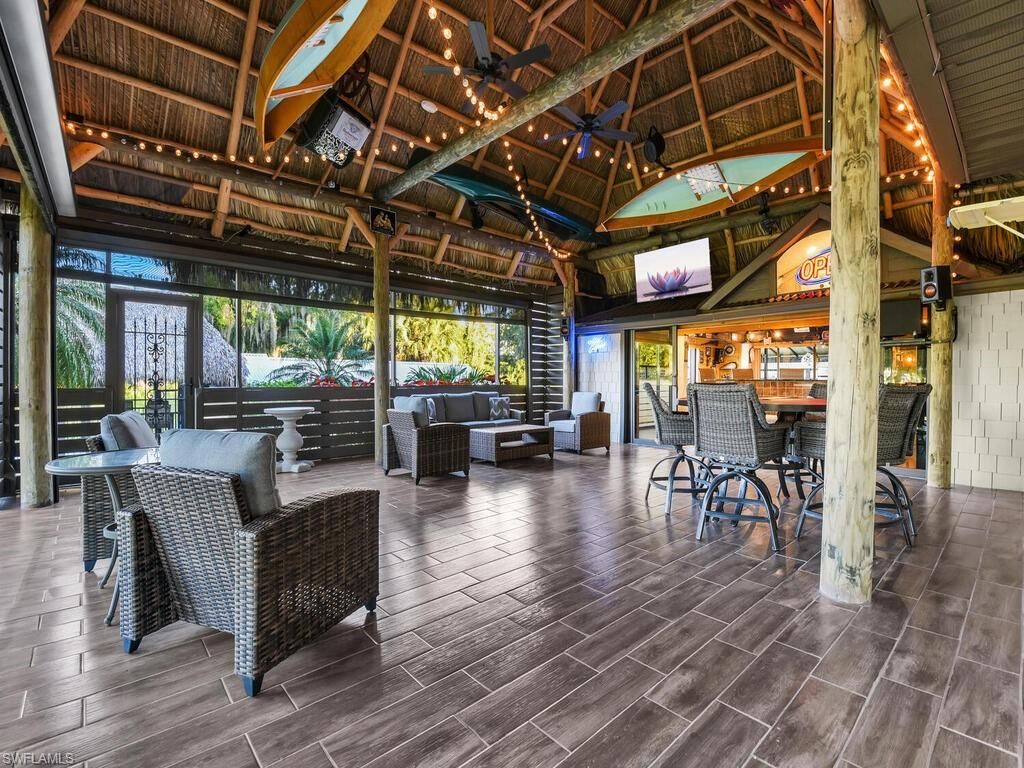 Interior, Living room, Pendant Lights, Wooden Beams, Wood Texture Flooring