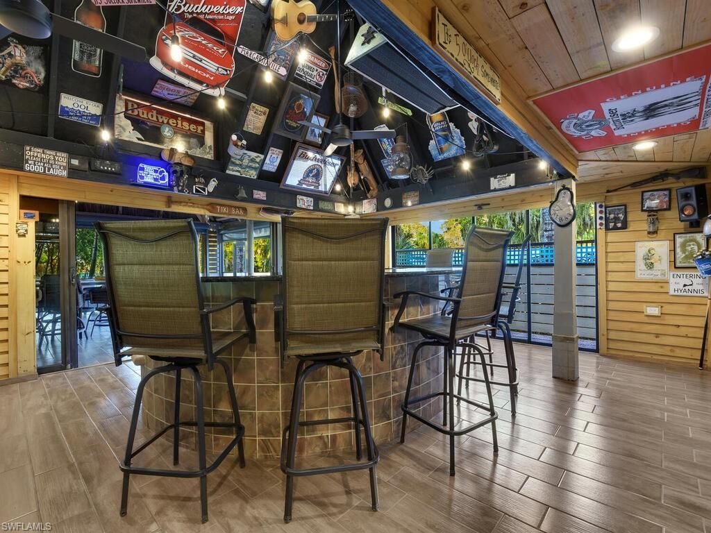 Interior, Recessed Lighting, Wood Texture Flooring, Wooden Walls