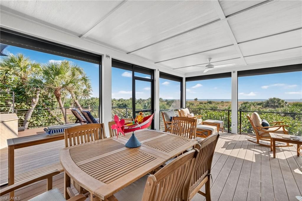 Dining room, Interior, Sun Room, Wood Texture Flooring