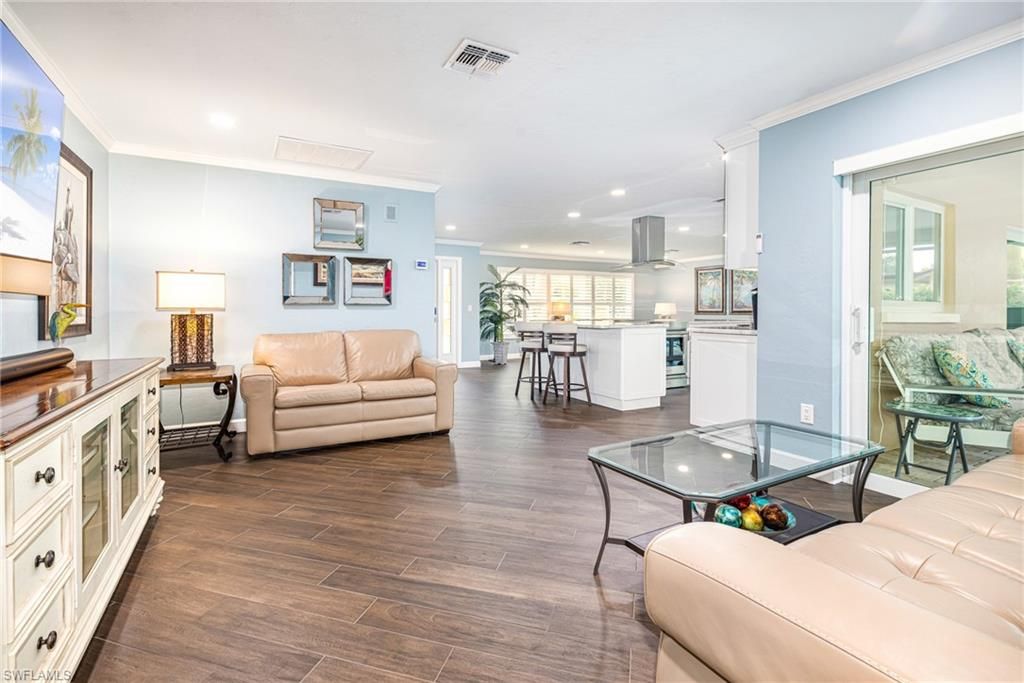 Interior, Kitchen, Living room, Recessed Lighting, Wood Texture Flooring