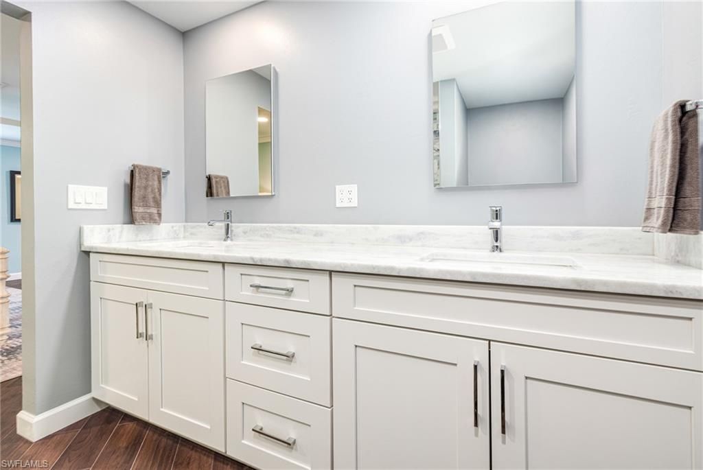 Bathroom, Dual Sink Vanities, Interior, Wood Texture Flooring