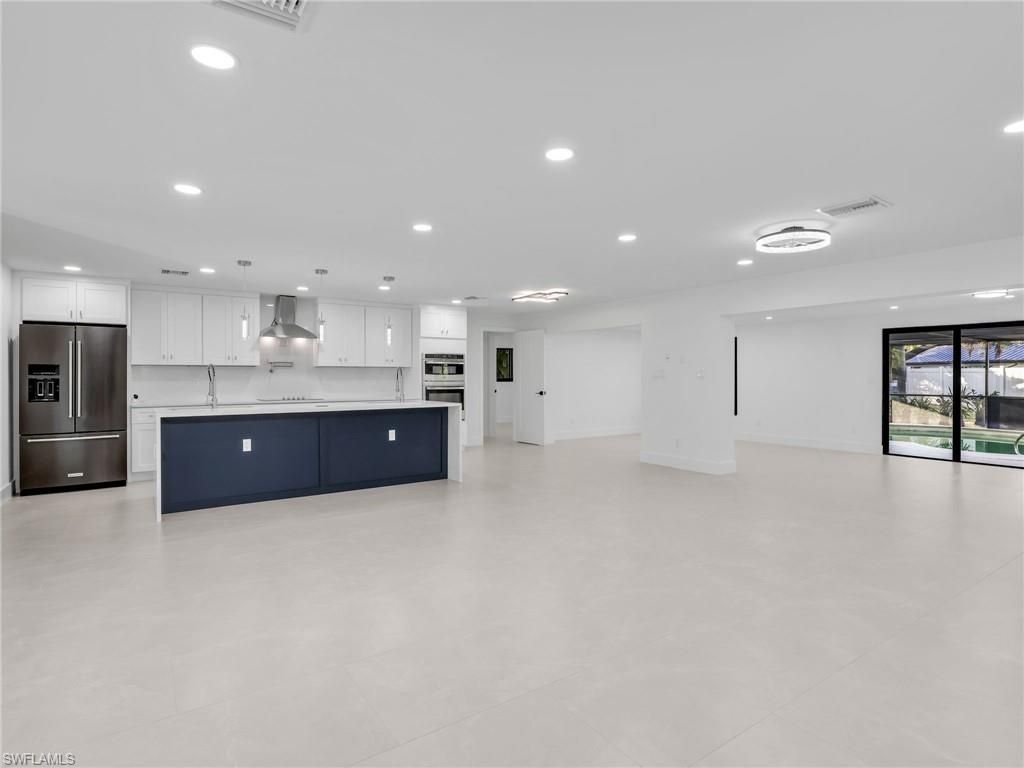 Interior, Kitchen, Pendant Lights, Recessed Lighting, Stainless Steel Appliances