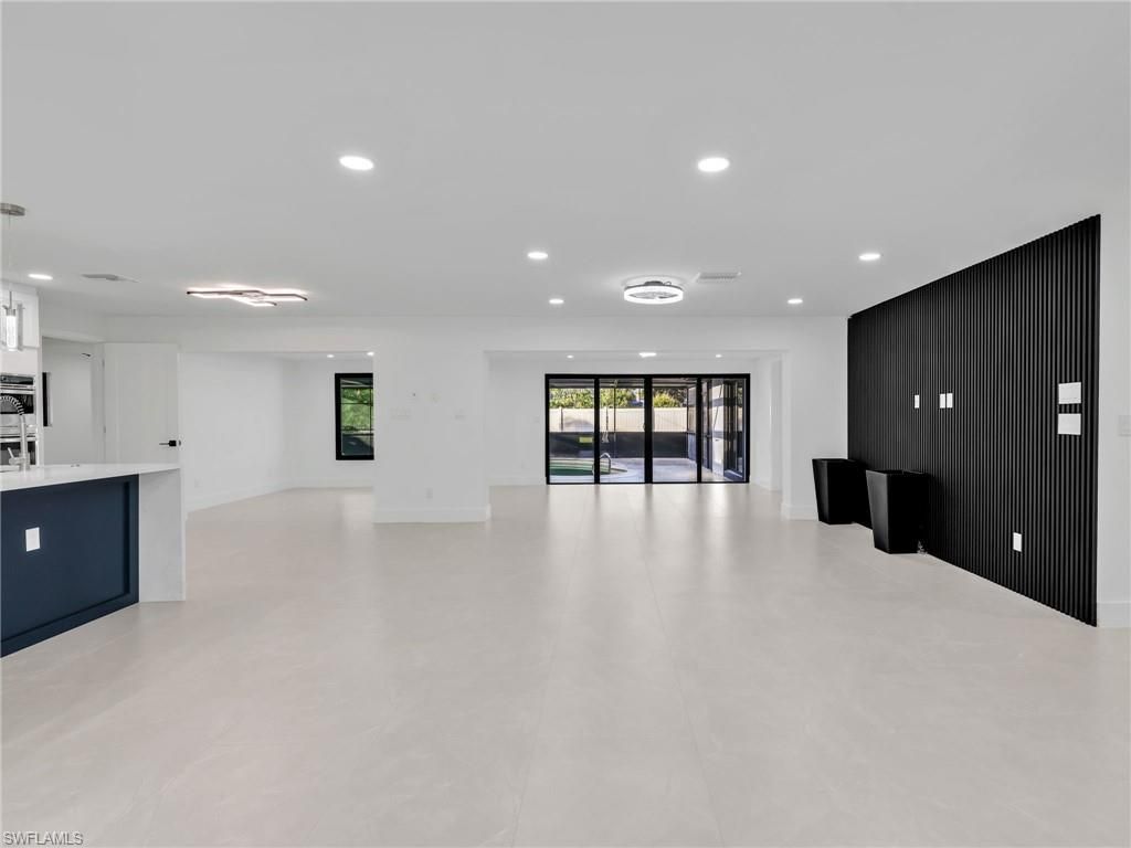 Empty room, Interior, Kitchen, Recessed Lighting