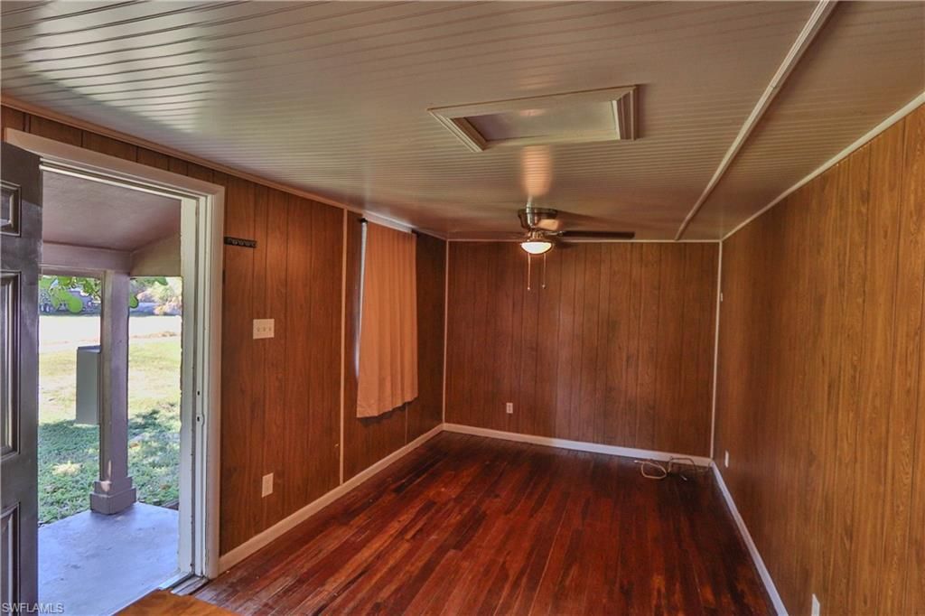 Empty room, Interior, Wood Texture Flooring, Wooden Walls