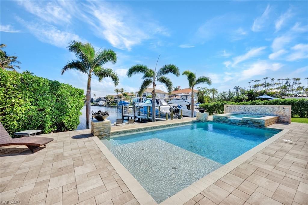 Exterior, Pool, Water