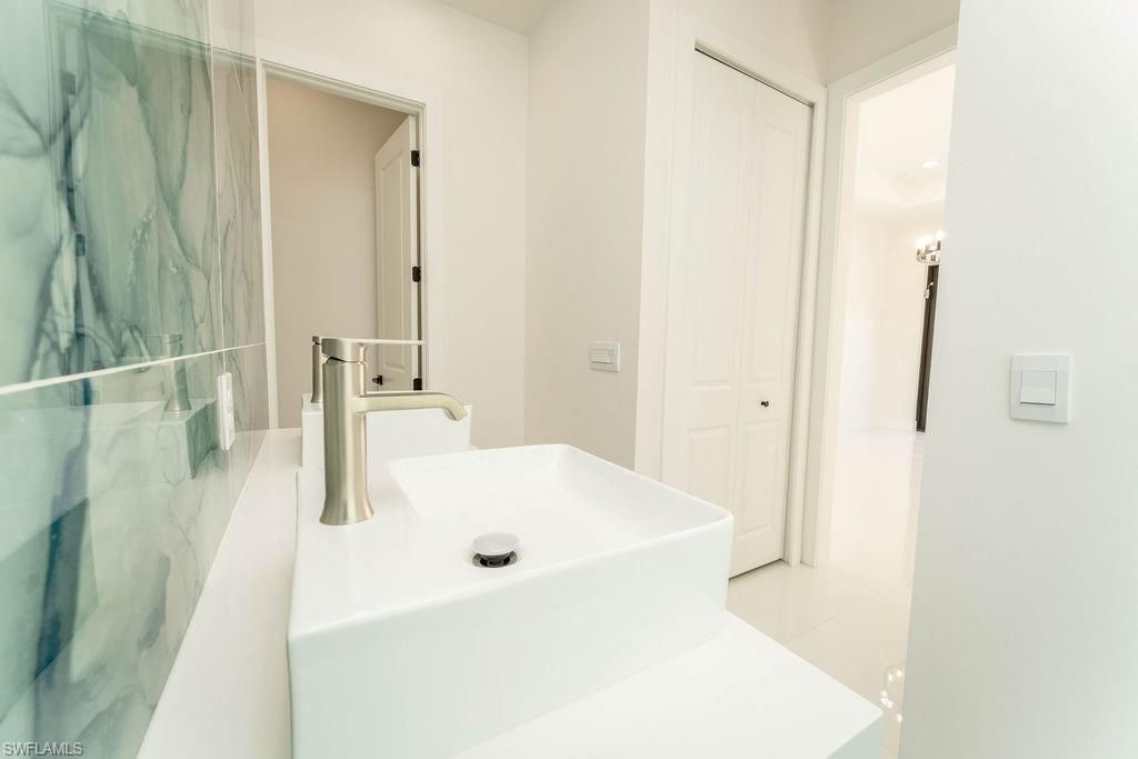 Bathroom, Interior, Marble Walls