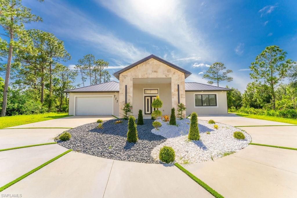 Attached, Detached Garage, Exterior, Facade, Ranch