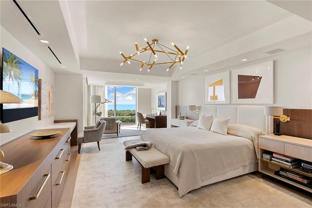 Bedroom, Dining room, Interior, Pendant Lights, Recessed Lighting, Water