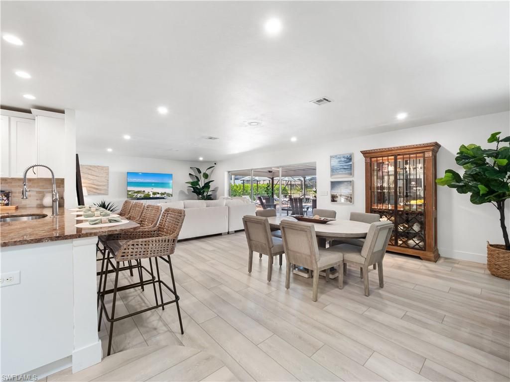 Dining room, Interior, Kitchen, Living room, Recessed Lighting, Wood Texture Flooring