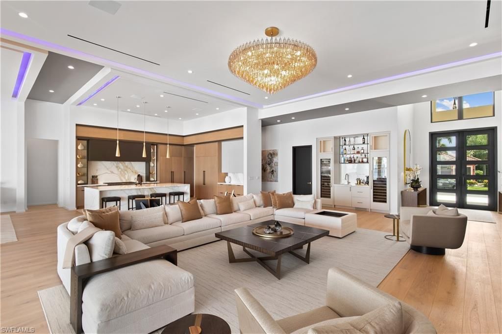 Chandelier, Interior, Kitchen, Living room, Marble Walls, Pendant Lights, Recessed Lighting, Wood Texture Flooring