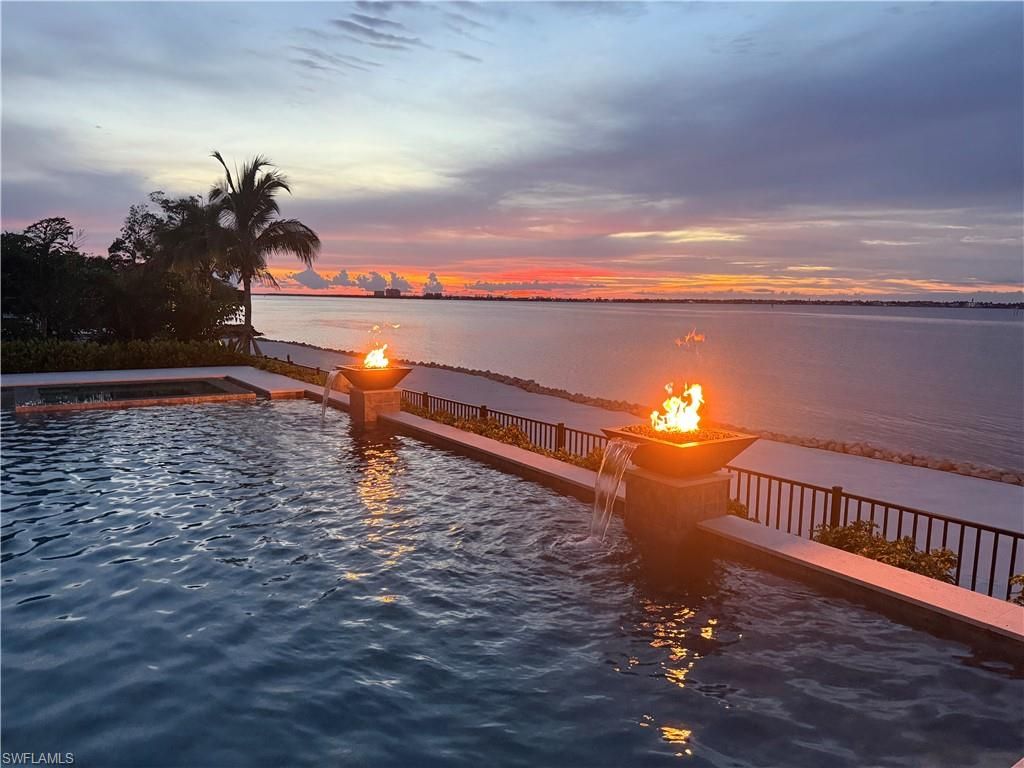 Exterior, Pool, Water