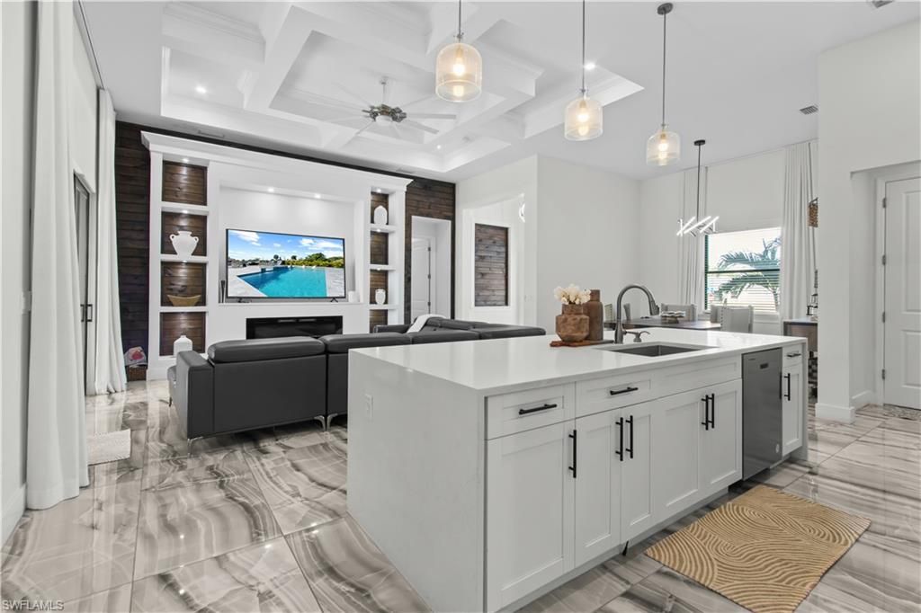 Interior, Kitchen, Living room, Marble, Pendant Lights, Recessed Lighting