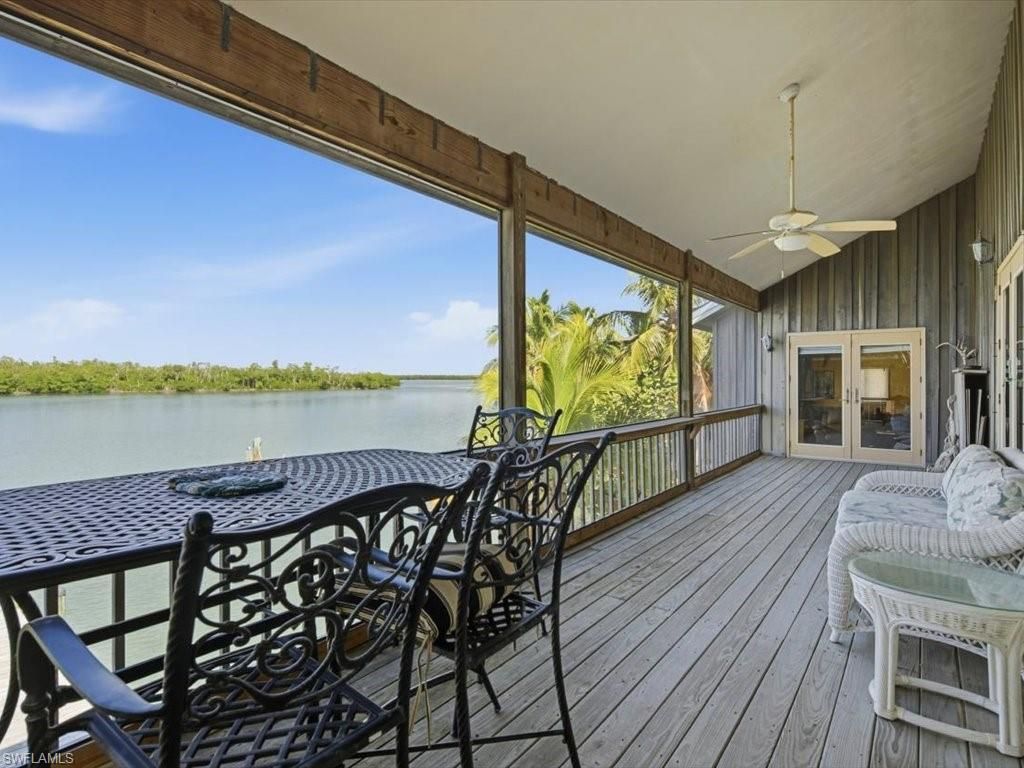 Interior, Sun Room, Water, Wood Texture Flooring