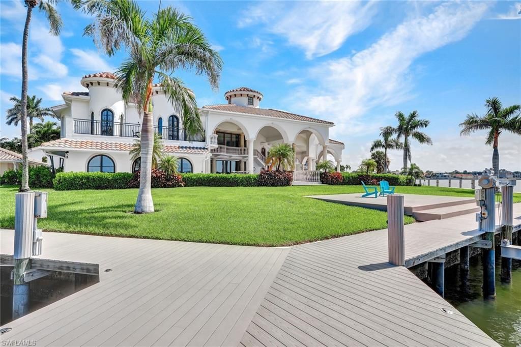 Backyard, Exterior, Water