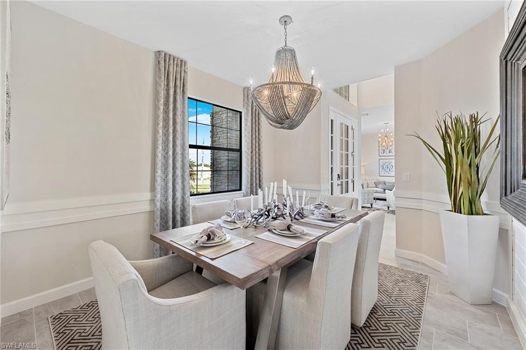 Chandelier, Dining room, Interior, Pendant Lights