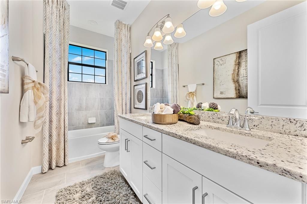 Bathroom, Dual Sink Vanities, Interior