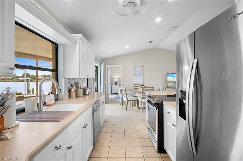 Dining room, Interior, Kitchen, Recessed Lighting, Water