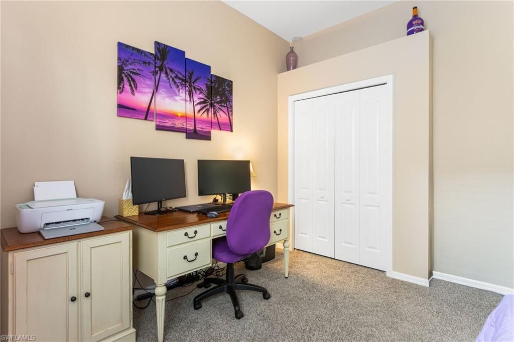 Home Office, Interior