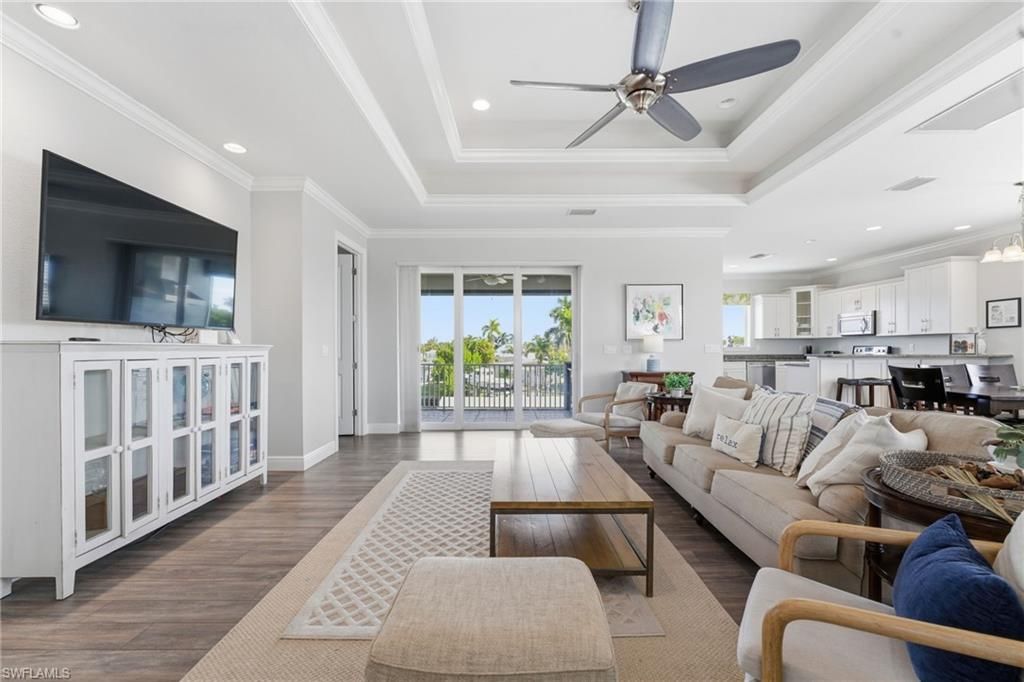 Interior, Kitchen, Living room, Pendant Lights, Recessed Lighting, Wood Texture Flooring