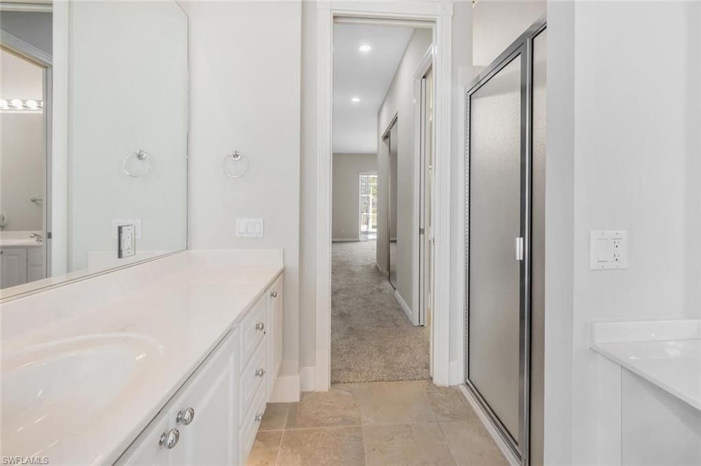 Bathroom, Interior, Recessed Lighting