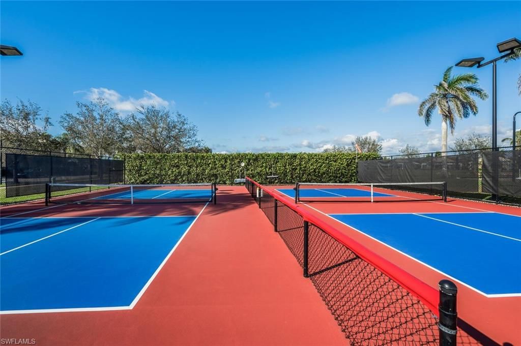 Exterior, Tennis Courts