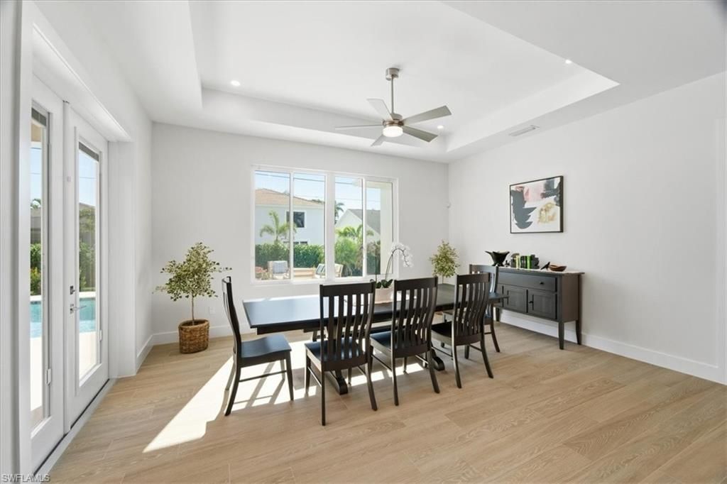 Dining room, Interior, Recessed Lighting, Wood Texture Flooring