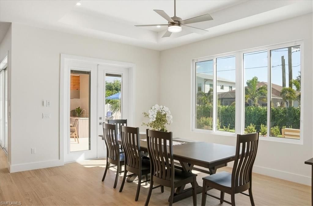 Dining room, Interior, Wood Texture Flooring