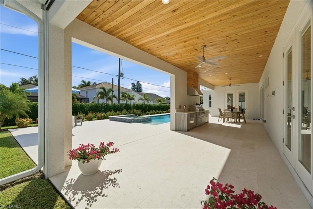 Exterior, Outdoor Kitchen, Pool