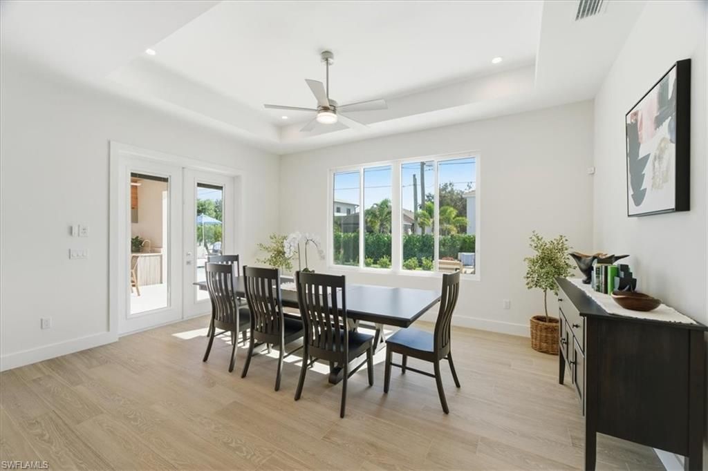 Dining room, Interior, Recessed Lighting, Wood Texture Flooring