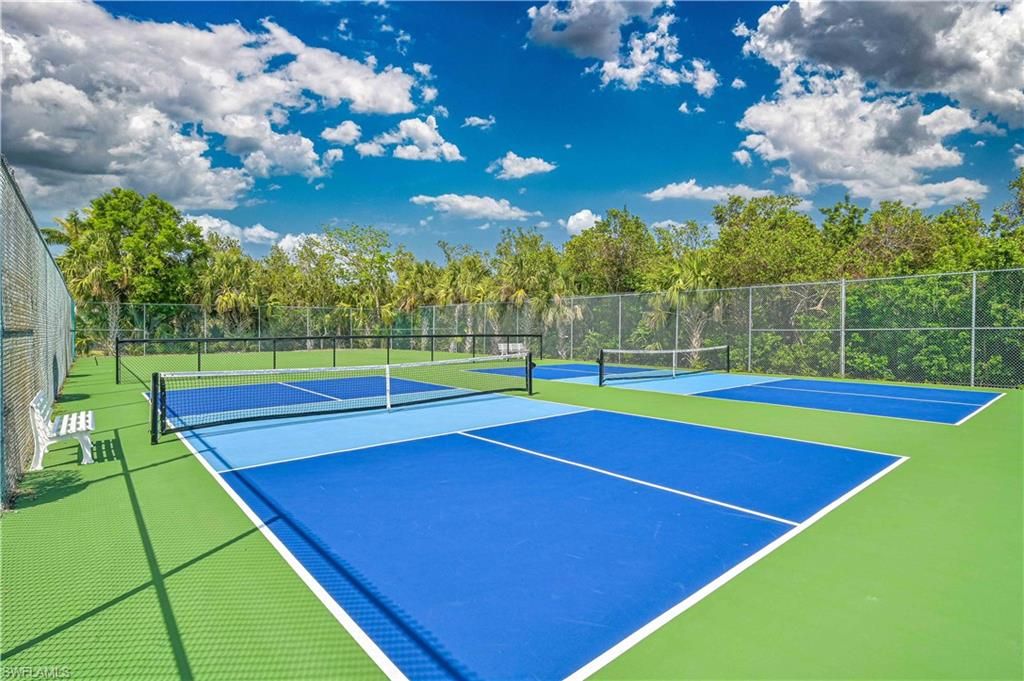 Exterior, Tennis Courts