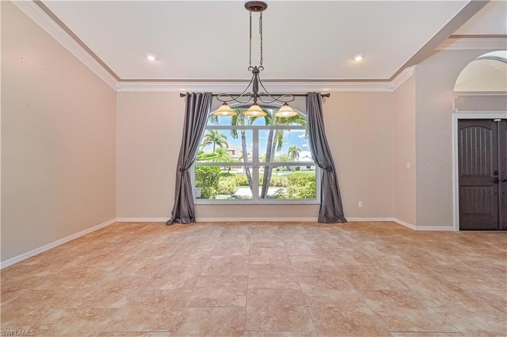 Chandelier, Empty room, Interior, Pendant Lights, Recessed Lighting