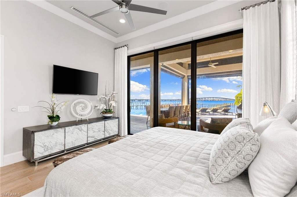 Bedroom, Interior, Recessed Lighting, Water, Wood Texture Flooring