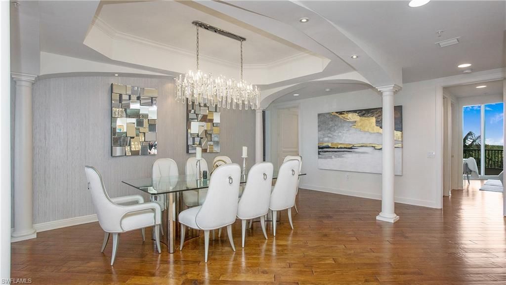 Chandelier, Dining room, Interior, Recessed Lighting, Wood Texture Flooring