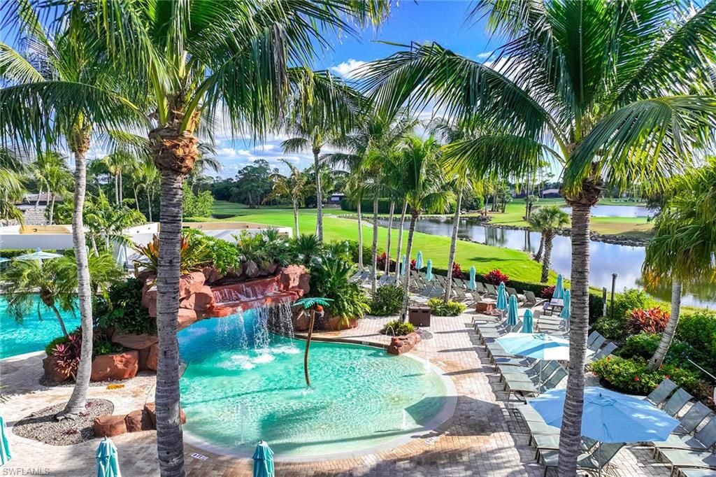 Exterior, Pool, Water