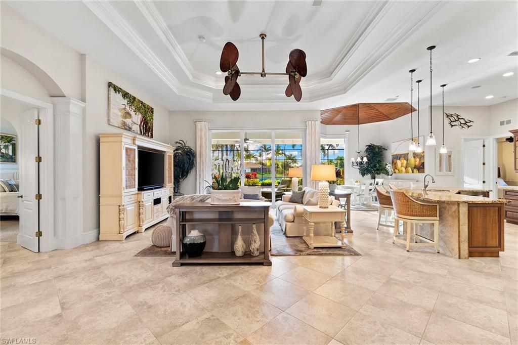 Dining room, Interior, Living room, Pendant Lights, Recessed Lighting