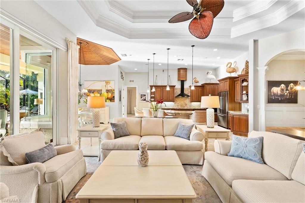 Interior, Kitchen, Living room, Pendant Lights, Recessed Lighting, Stainless Steel Appliances