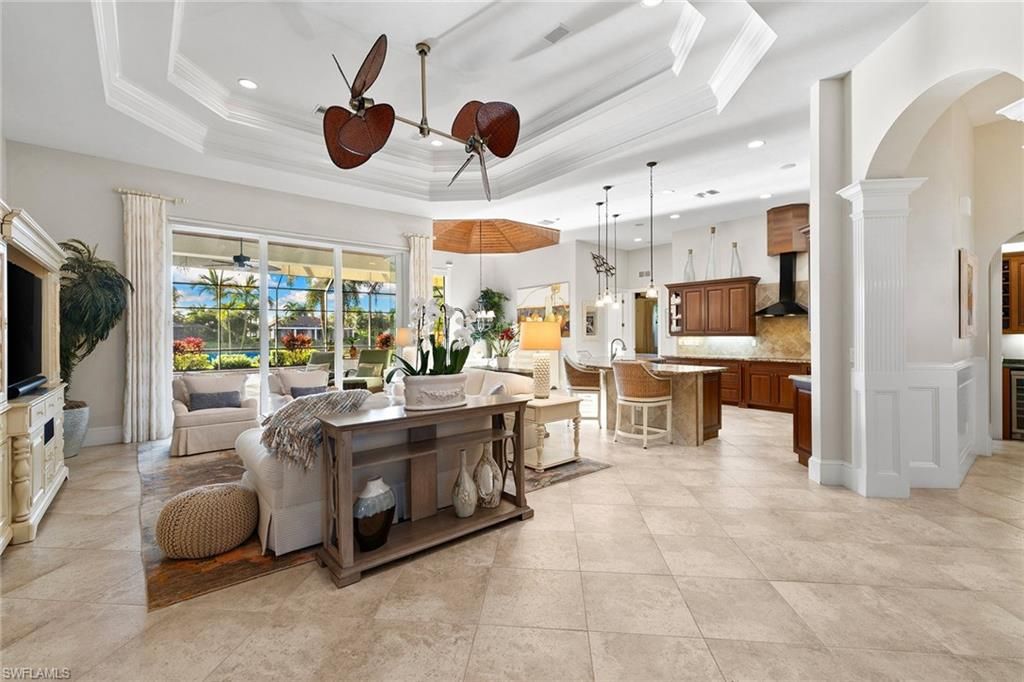 Dining room, Interior, Kitchen, Living room, Pendant Lights, Recessed Lighting, Stainless Steel Appliances