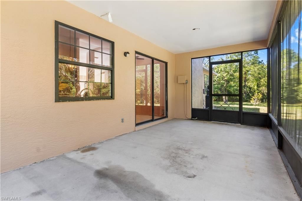 Empty room, Interior, Sun Room