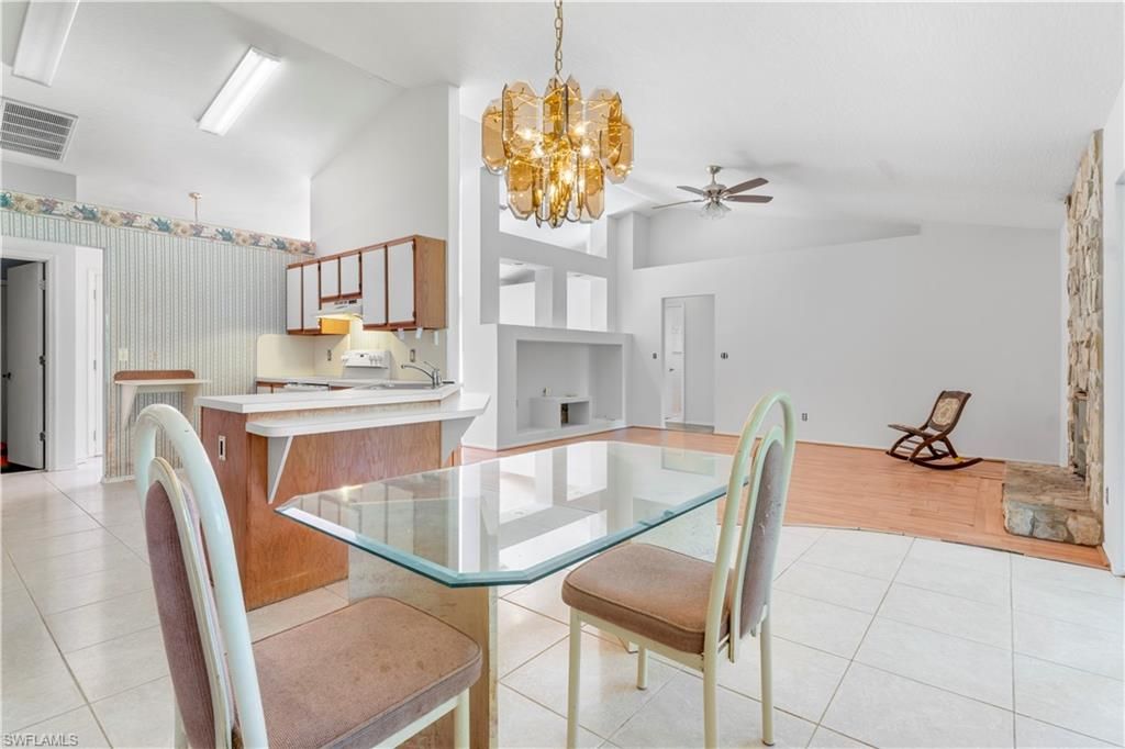 Chandelier, Dining room, Interior, Kitchen