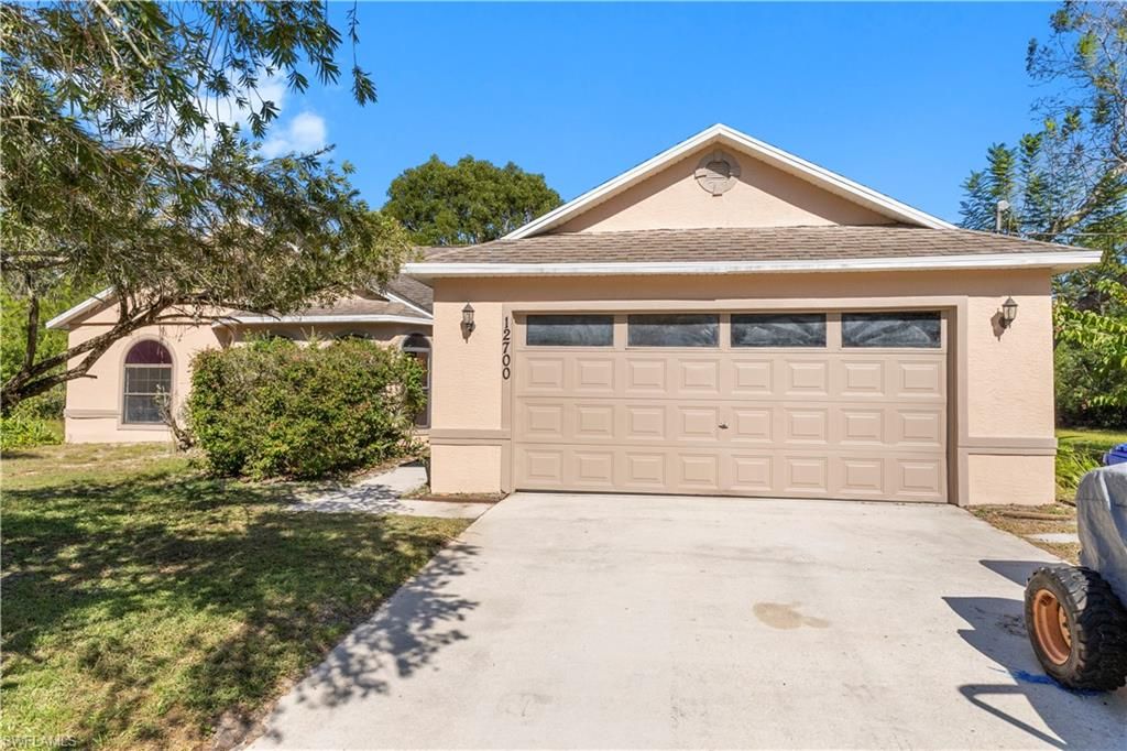 Detached Garage, Exterior