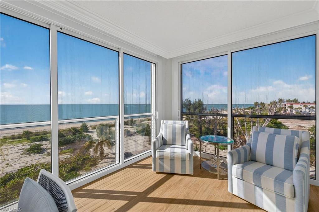 Interior, Sun Room, Water, Wood Texture Flooring