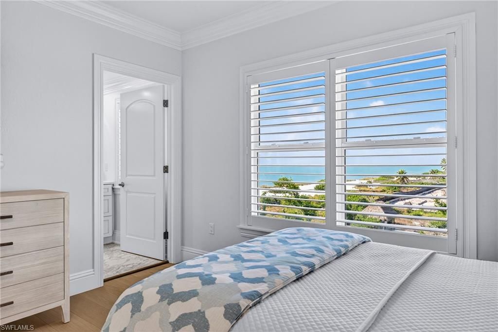 Bedroom, Interior, Water, Wood Texture Flooring