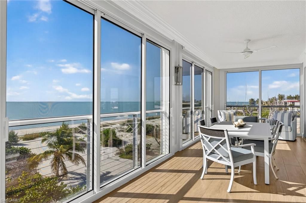 Dining room, Interior, Sun Room, Water, Wood Texture Flooring