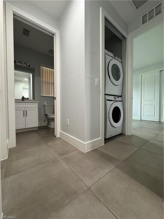 Bathroom, Interior, Utility Closets, Washer