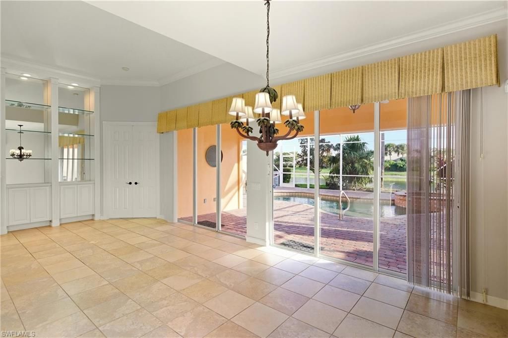Chandelier, Empty room, Interior, Recessed Lighting