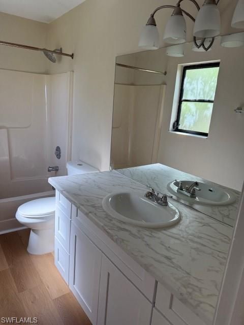 Bathroom, Dual Sink Vanities, Interior, Wood Texture Flooring