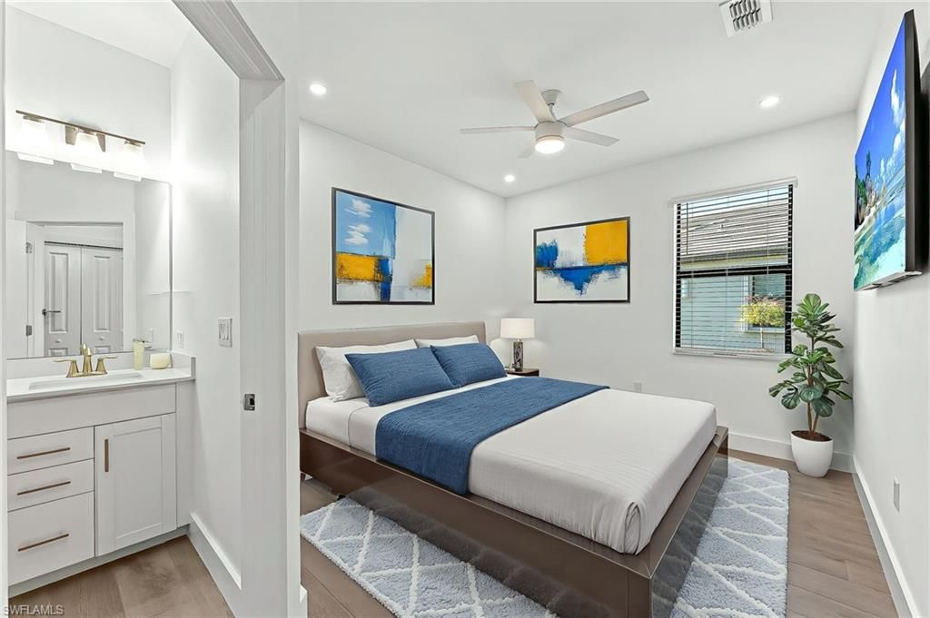 Bathroom, Bedroom, Interior, Recessed Lighting, Wood Texture Flooring