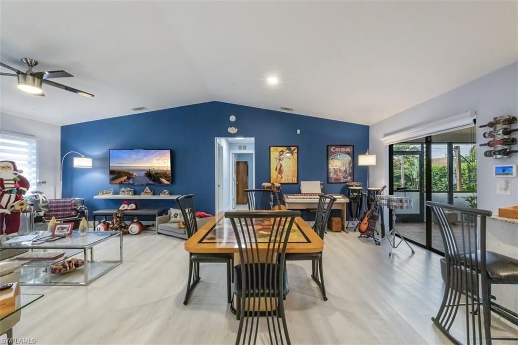 Dining room, Interior, Living room, Recessed Lighting, Wood Texture Flooring